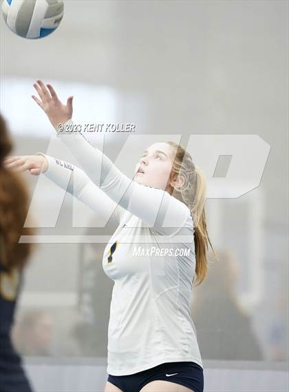 Thumbnail 3 in Grand Blanc vs. Haslett (Beast of the East) photogallery.