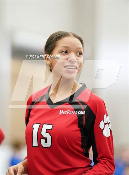 Thumbnail 1 in Grand Blanc vs. Haslett (Beast of the East) photogallery.