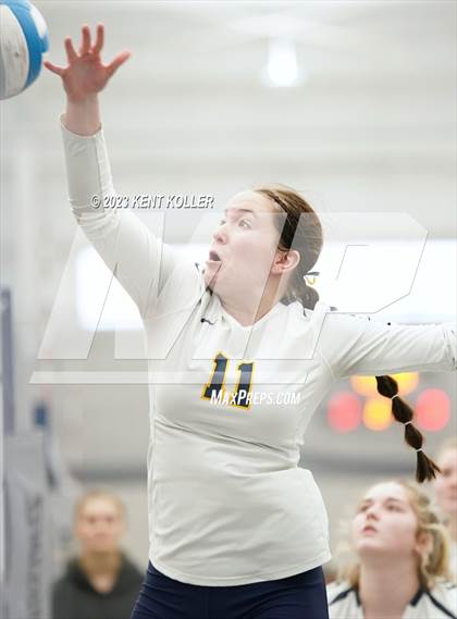 Thumbnail 2 in Grand Blanc vs. Haslett (Beast of the East) photogallery.