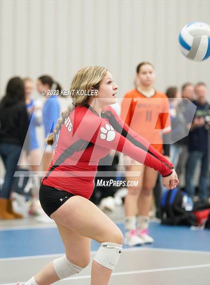 Thumbnail 1 in Grand Blanc vs. Haslett (Beast of the East) photogallery.