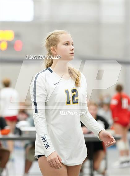 Thumbnail 3 in Grand Blanc vs. Haslett (Beast of the East) photogallery.