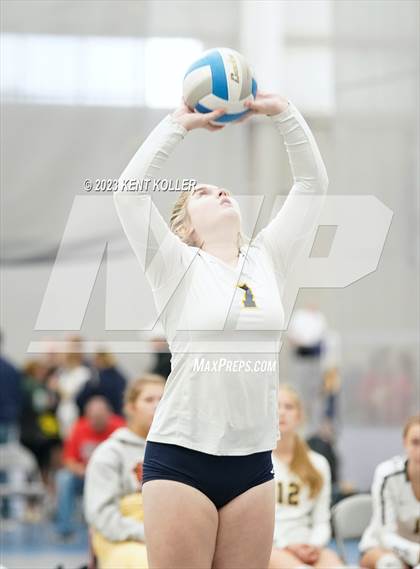Thumbnail 1 in Grand Blanc vs. Haslett (Beast of the East) photogallery.