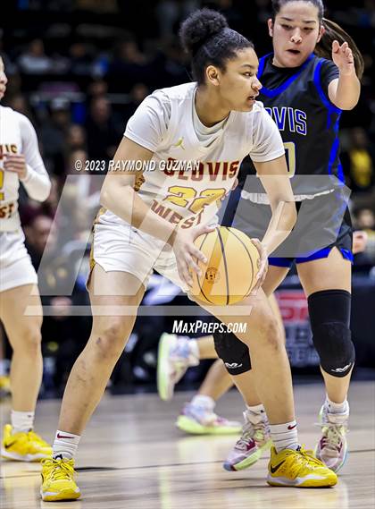 Thumbnail 3 in Clovis vs. Clovis West (CIF CS D1 Championship) photogallery.