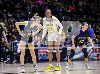 Thumbnail 3 in Clovis vs. Clovis West (CIF CS D1 Championship) photogallery.