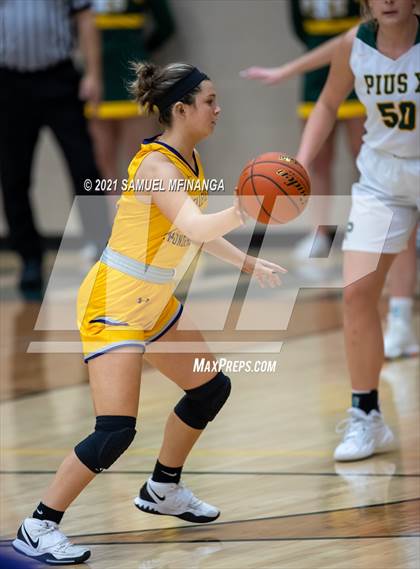 Thumbnail 2 in Bellevue West @ Pius X photogallery.