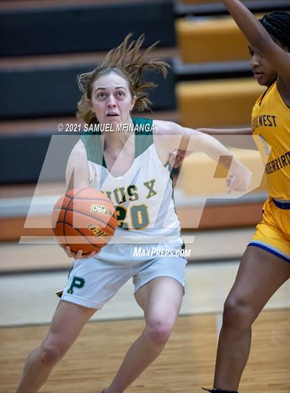 Thumbnail 1 in Bellevue West @ Pius X photogallery.