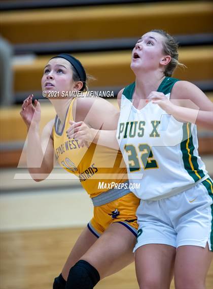 Thumbnail 2 in Bellevue West @ Pius X photogallery.
