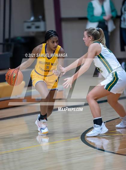 Thumbnail 2 in Bellevue West @ Pius X photogallery.
