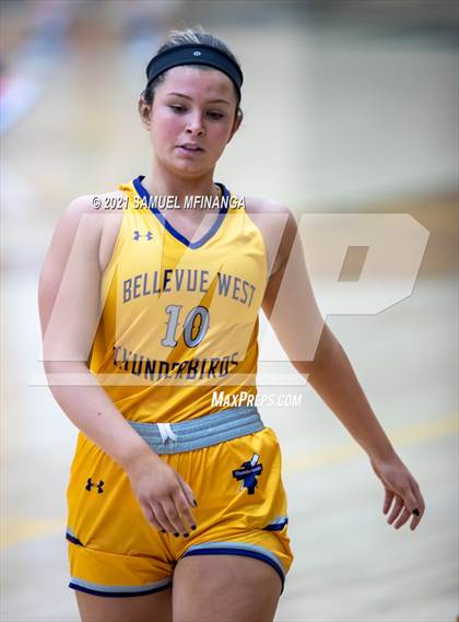 Thumbnail 2 in Bellevue West @ Pius X photogallery.