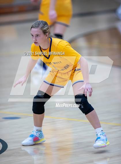 Thumbnail 2 in Bellevue West @ Pius X photogallery.
