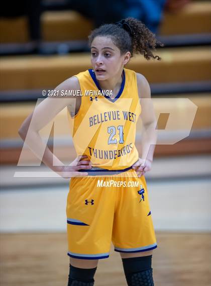 Thumbnail 1 in Bellevue West @ Pius X photogallery.