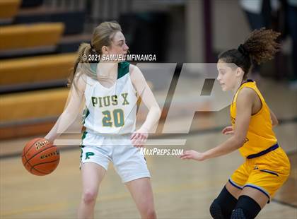 Thumbnail 1 in Bellevue West @ Pius X photogallery.