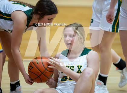 Thumbnail 1 in Bellevue West @ Pius X photogallery.
