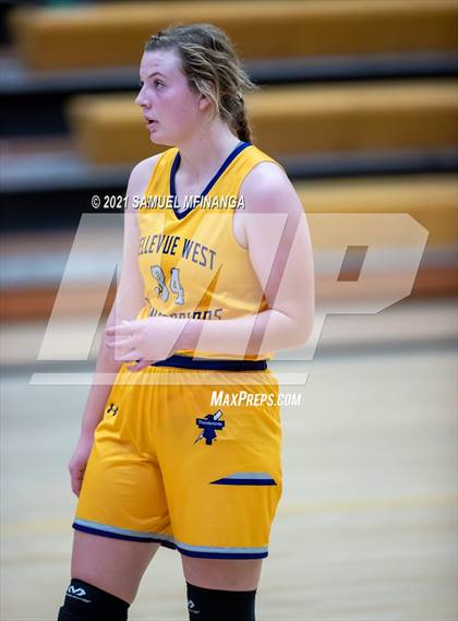 Thumbnail 1 in Bellevue West @ Pius X photogallery.
