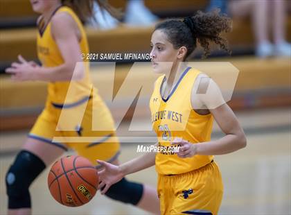 Thumbnail 1 in Bellevue West @ Pius X photogallery.