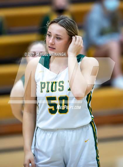 Thumbnail 1 in Bellevue West @ Pius X photogallery.