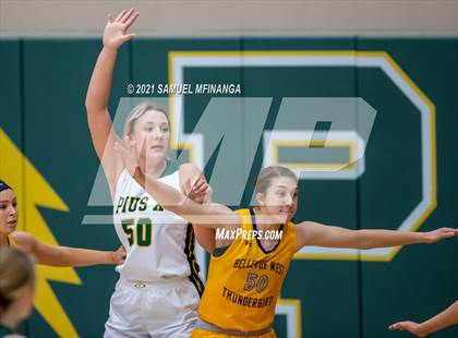 Thumbnail 1 in Bellevue West @ Pius X photogallery.