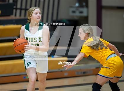 Thumbnail 1 in Bellevue West @ Pius X photogallery.
