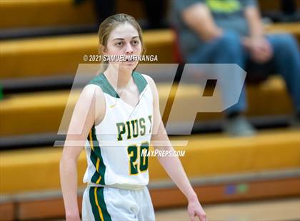 Thumbnail 1 in Bellevue West @ Pius X photogallery.