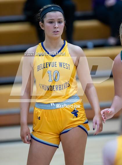 Thumbnail 1 in Bellevue West @ Pius X photogallery.