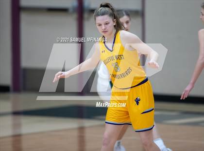 Thumbnail 1 in Bellevue West @ Pius X photogallery.