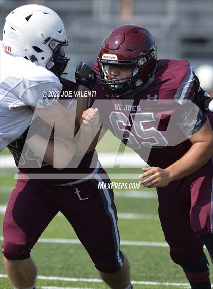 Thumbnail 1 in Varsity Opponent @ St. Joseph's Collegiate Institute photogallery.
