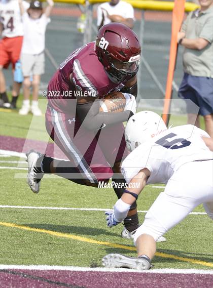 Thumbnail 1 in Varsity Opponent @ St. Joseph's Collegiate Institute photogallery.