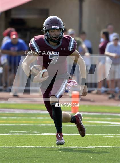 Thumbnail 3 in Varsity Opponent @ St. Joseph's Collegiate Institute photogallery.