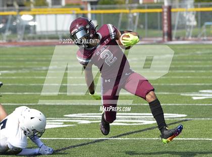 Thumbnail 2 in Varsity Opponent @ St. Joseph's Collegiate Institute photogallery.