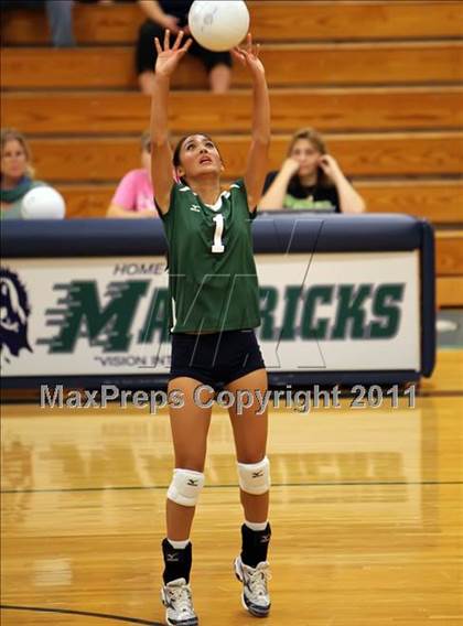Thumbnail 1 in Elgin vs. McNeil photogallery.