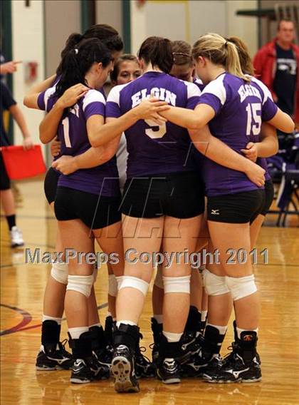Thumbnail 2 in Elgin vs. McNeil photogallery.