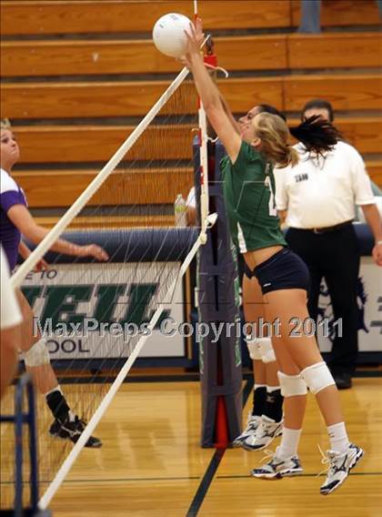 Thumbnail 1 in Elgin vs. McNeil photogallery.