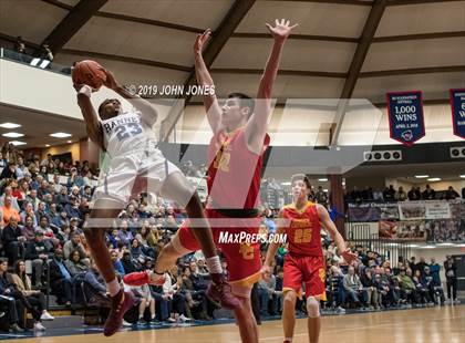 Thumbnail 2 in Bergen Catholic vs Ranney (HoopGroup Boardwalk Showcase) photogallery.