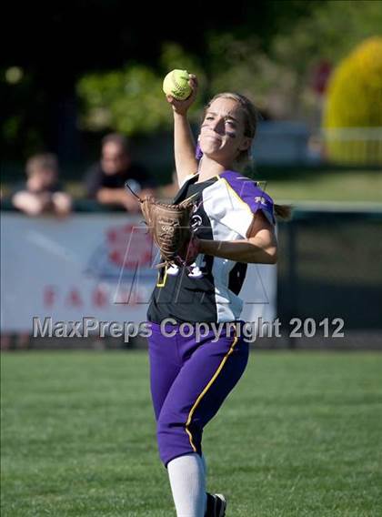 Thumbnail 2 in Logan vs. Amador Valley (CIF NCS D1 Final) photogallery.