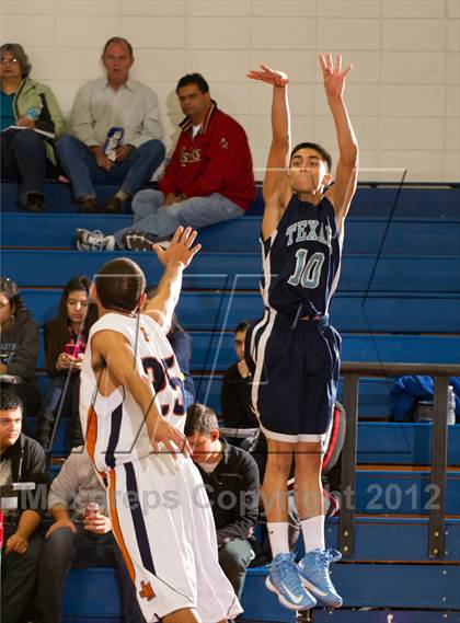 Thumbnail 3 in SA Madison @ Sam Rayburn (McDonald's Texas Invitational) photogallery.