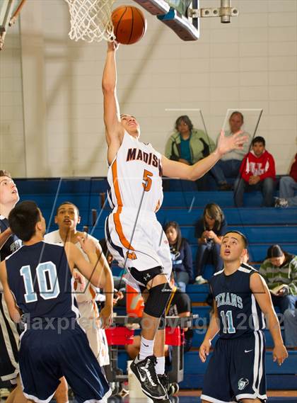 Thumbnail 2 in SA Madison @ Sam Rayburn (McDonald's Texas Invitational) photogallery.