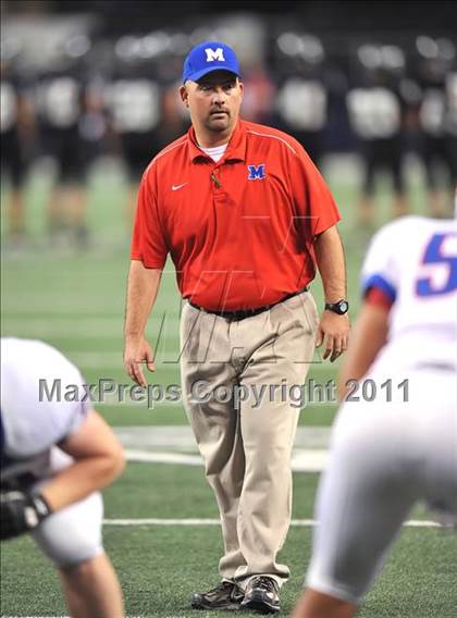 Thumbnail 1 in Burleson vs. Midway (4A Division 1 Region 1 Bi-District) photogallery.