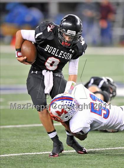 Thumbnail 3 in Burleson vs. Midway (4A Division 1 Region 1 Bi-District) photogallery.