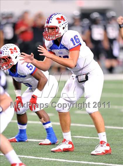 Thumbnail 1 in Burleson vs. Midway (4A Division 1 Region 1 Bi-District) photogallery.