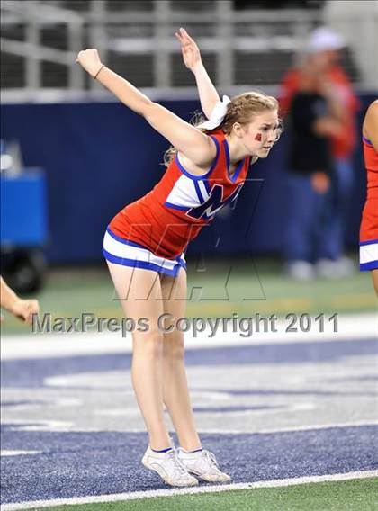 Thumbnail 1 in Burleson vs. Midway (4A Division 1 Region 1 Bi-District) photogallery.