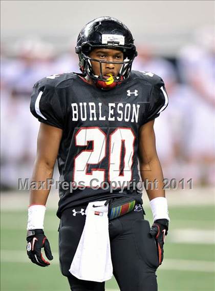 Thumbnail 2 in Burleson vs. Midway (4A Division 1 Region 1 Bi-District) photogallery.