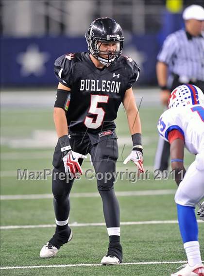 Thumbnail 2 in Burleson vs. Midway (4A Division 1 Region 1 Bi-District) photogallery.
