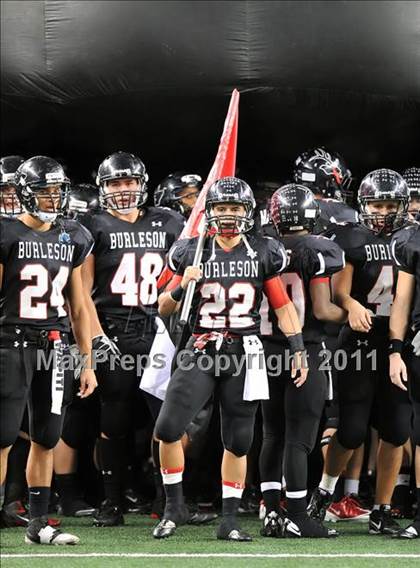 Thumbnail 2 in Burleson vs. Midway (4A Division 1 Region 1 Bi-District) photogallery.