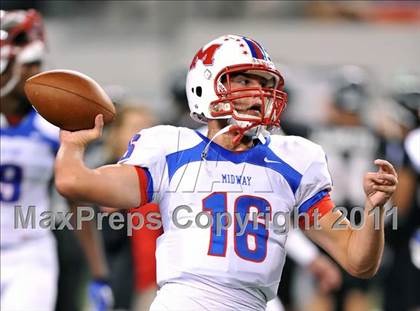 Thumbnail 1 in Burleson vs. Midway (4A Division 1 Region 1 Bi-District) photogallery.