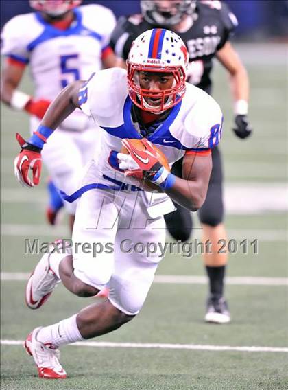 Thumbnail 1 in Burleson vs. Midway (4A Division 1 Region 1 Bi-District) photogallery.