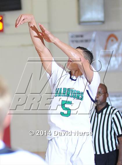 Thumbnail 3 in Paraclete vs. Tehachapi photogallery.