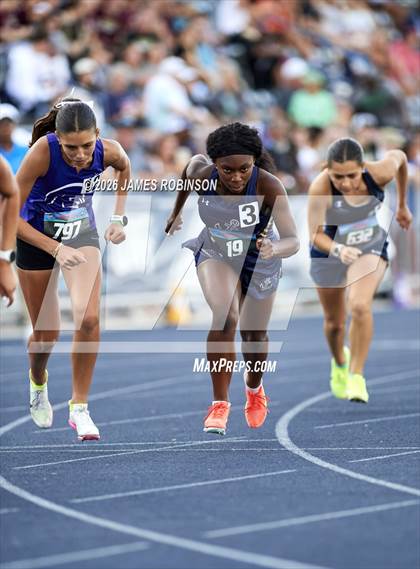Thumbnail 2 in FHSAA Class 1A Final (800m) photogallery.