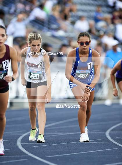 Thumbnail 1 in FHSAA Class 1A Final (800m) photogallery.