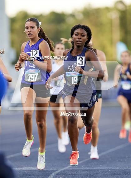 Thumbnail 2 in FHSAA Class 1A Final (800m) photogallery.