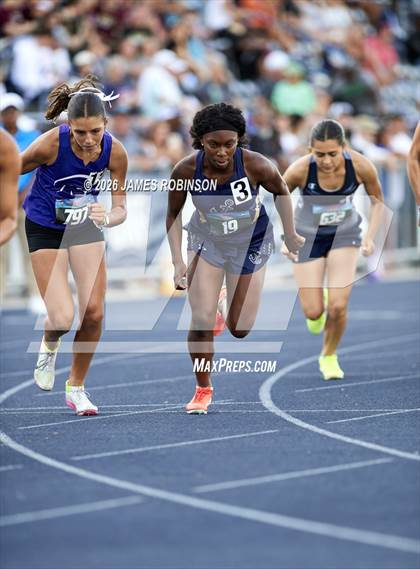 Thumbnail 1 in FHSAA Class 1A Final (800m) photogallery.